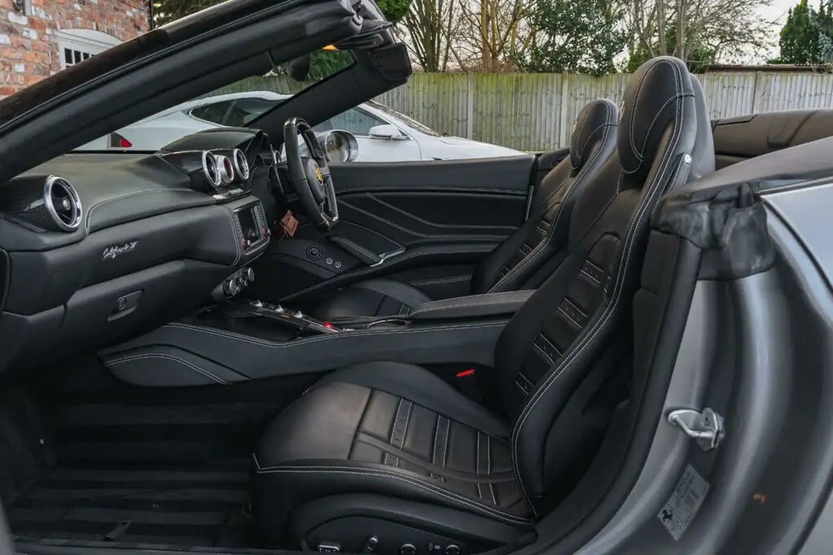 2016-ferrari-california-39-t-big-36