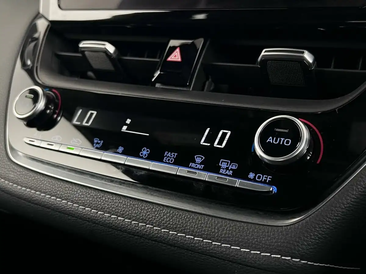 2022-toyota-corolla-18-vvt-i-design-120bhp-trk-hatchback-5d-big-31