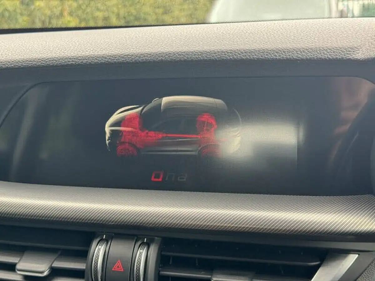 2018-alfa-romeo-stelvio-22td-speciale-207bhp-big-30