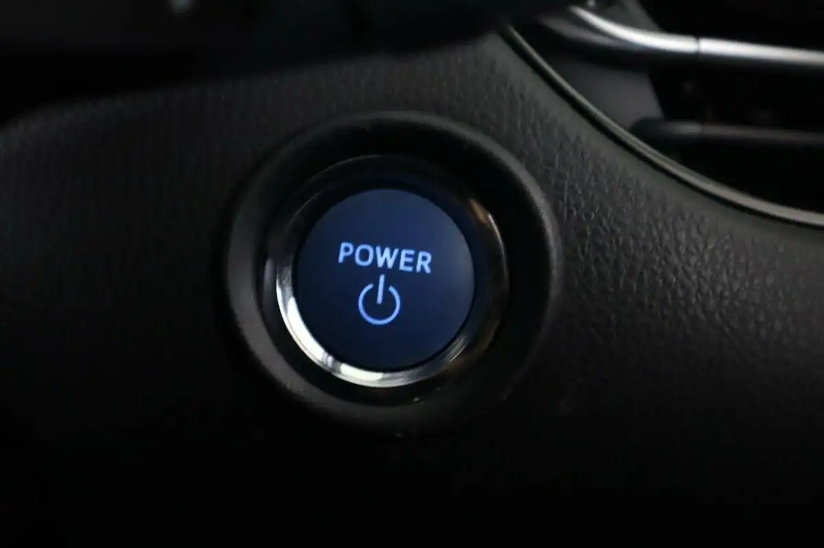 2022-toyota-c-hr-20-vvt-i-excel-big-18