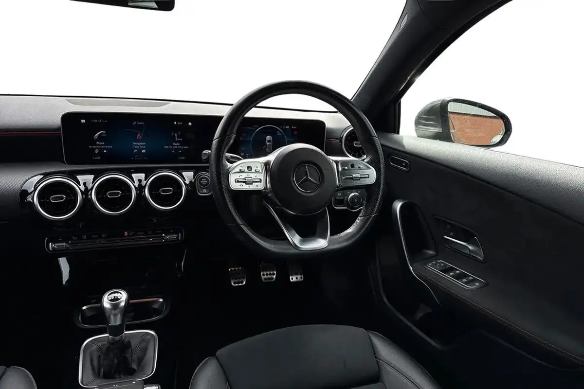 2019-mercedes-benz-a-class-13-a200-amg-line-executive-hatchback-5d-big-17