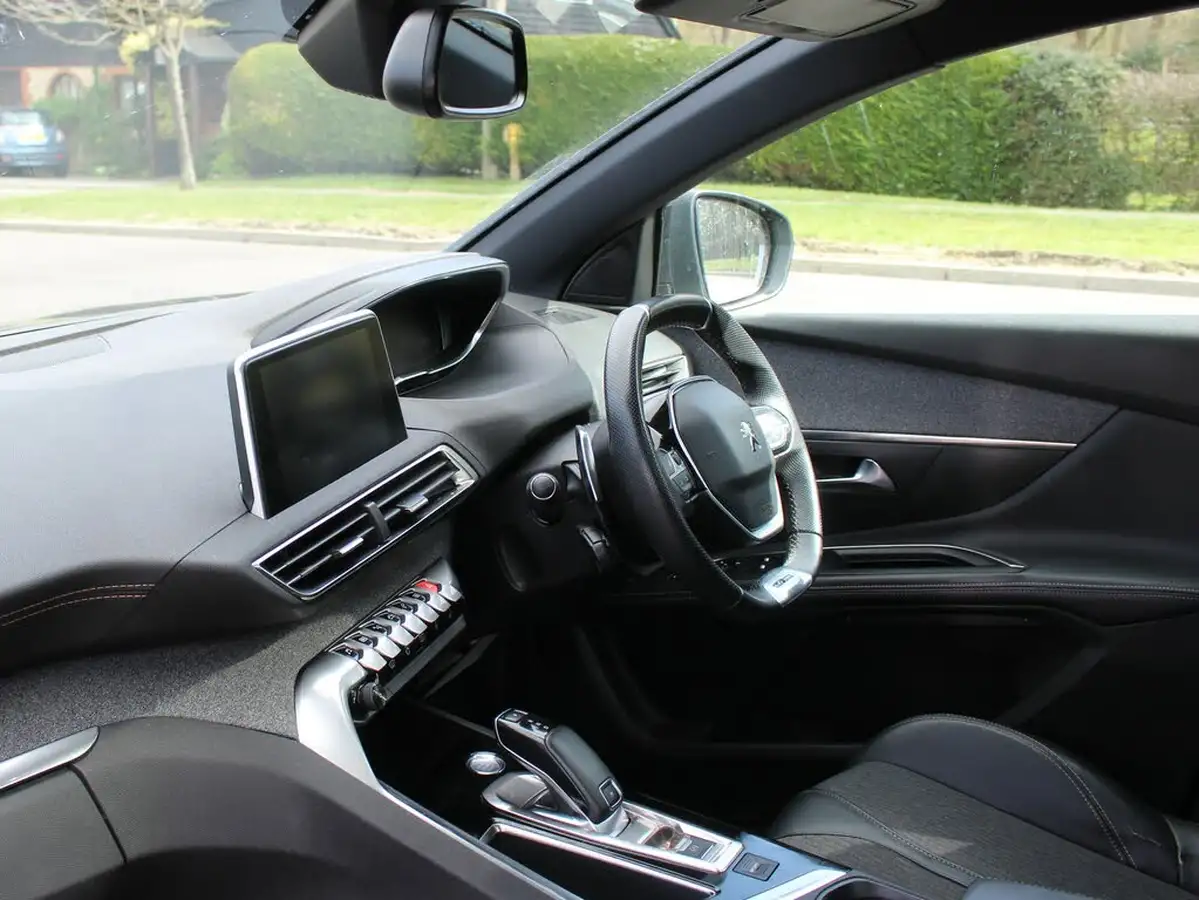 2019-peugeot-5008-suv-12-puretech-gt-line-premium-eat8-big-38