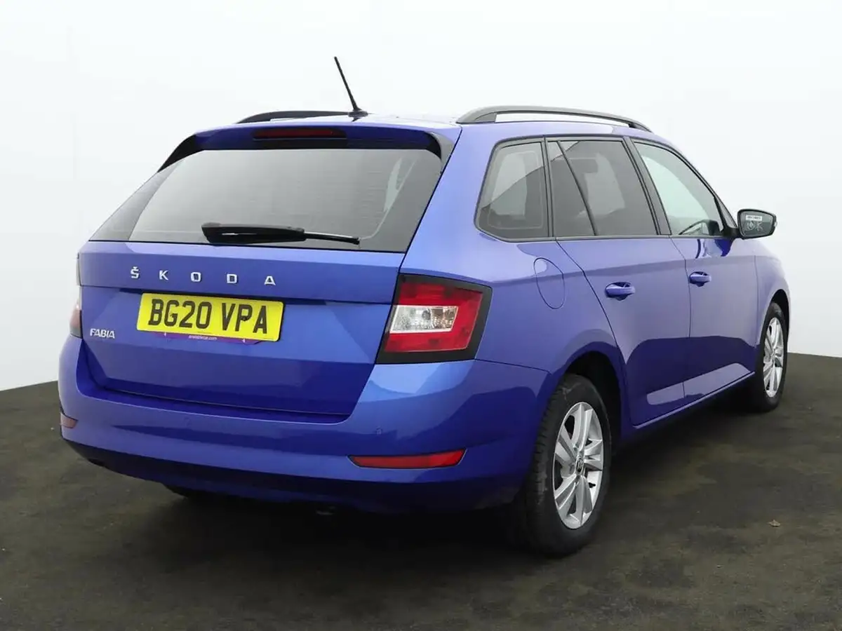 2020-skoda-fabia-10-tsi-se-95ps-estate-big-4