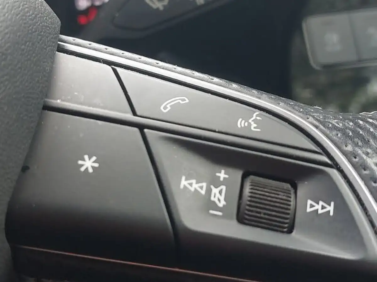 2021-audi-q3-20-35-tdi-s-line-station-wagon-quattro-tronic-big-16