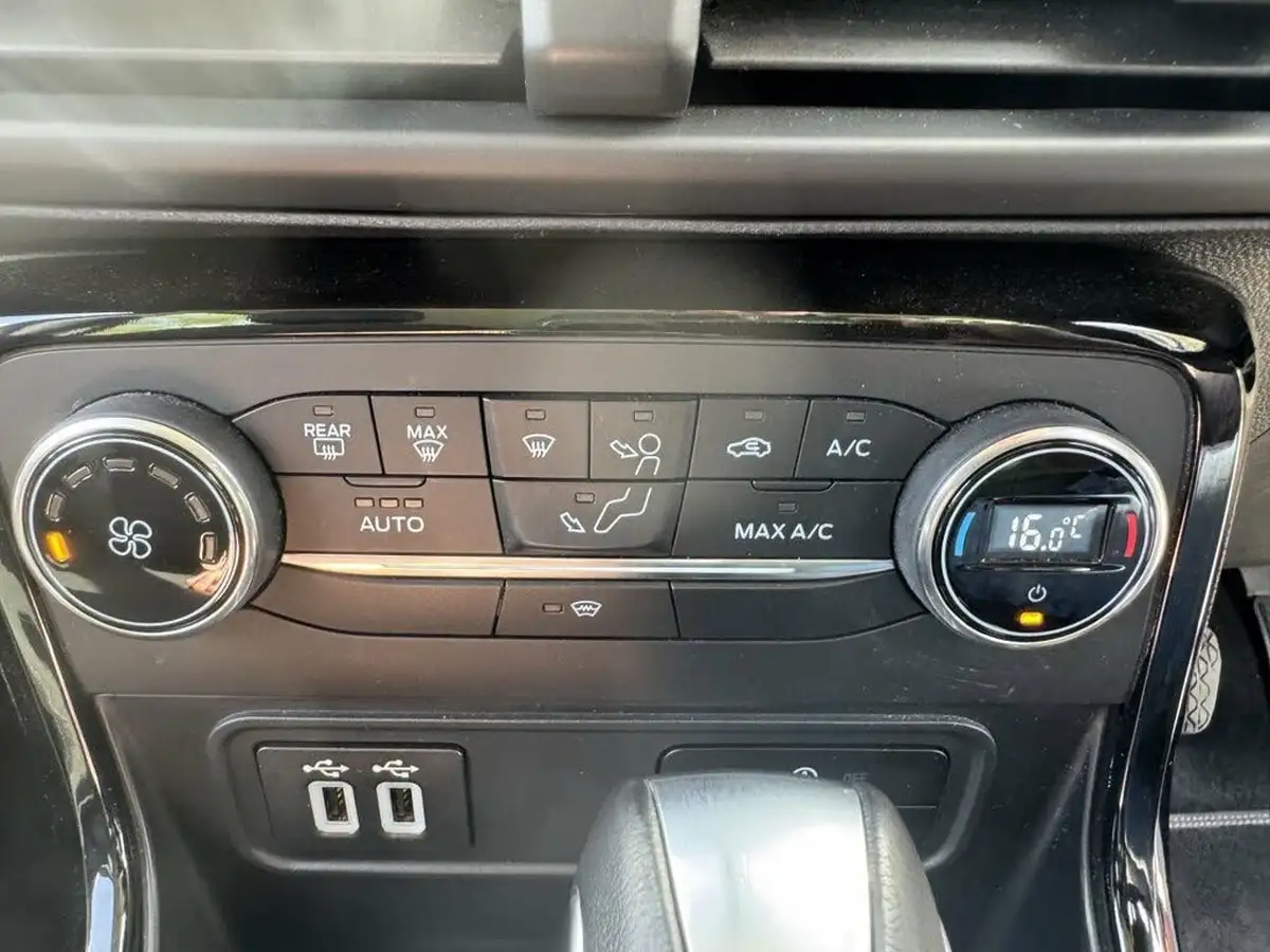 2019-ford-ecosport-10t-titanium-125ps-auto-big-50