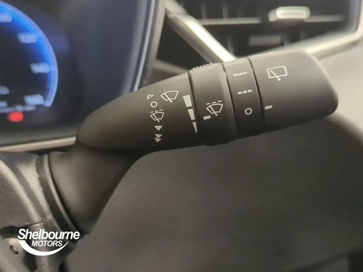 2024-toyota-corolla-18-vvt-i-icon-touring-sports-big-24