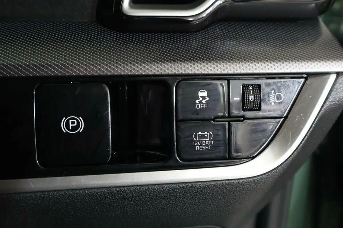 2022-kia-sportage-16-t-gdi-gt-line-226bhp-hev-1598cc-auto-big-22