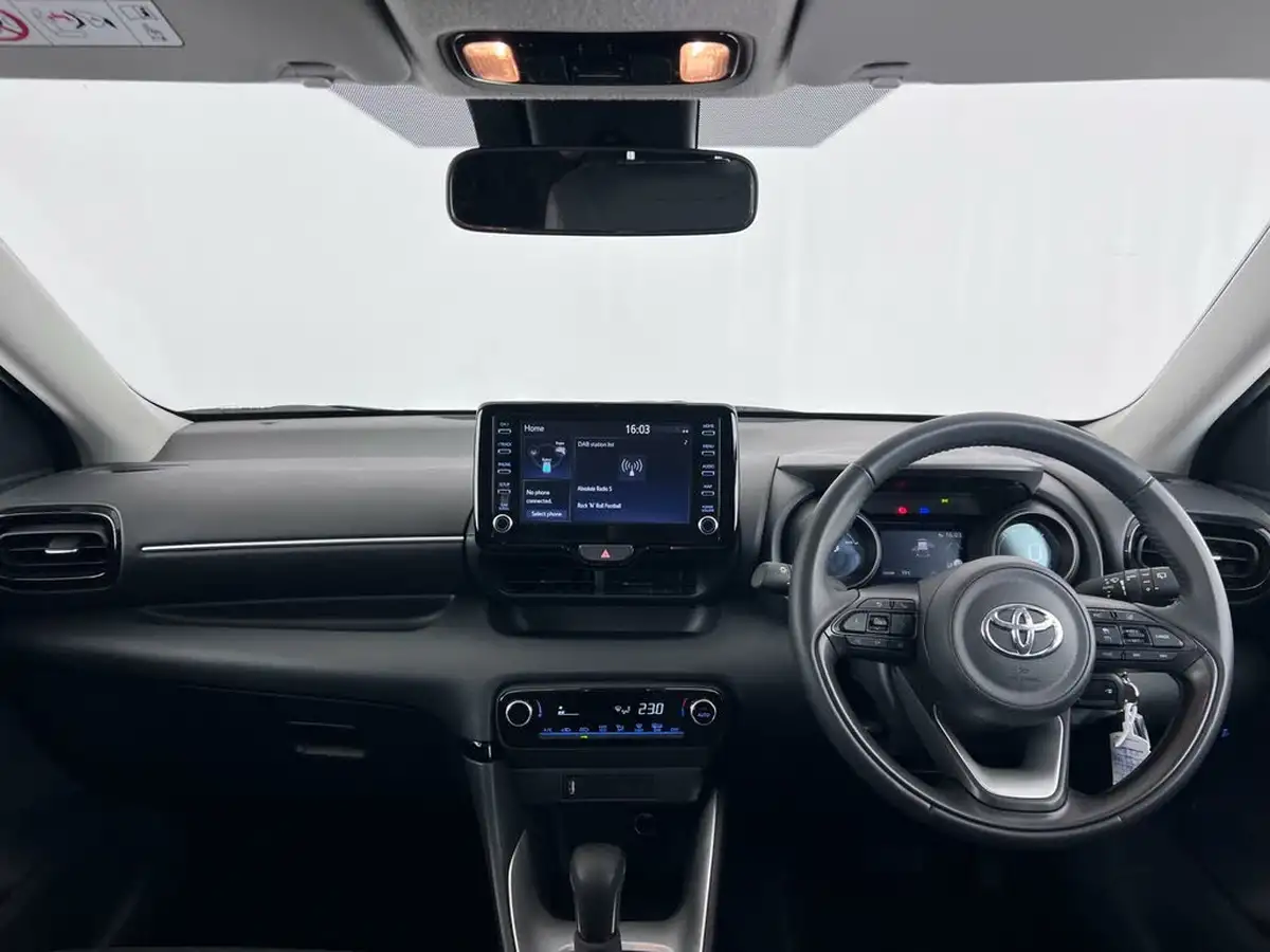 2023-toyota-yaris-15-vvt-i-design-big-15