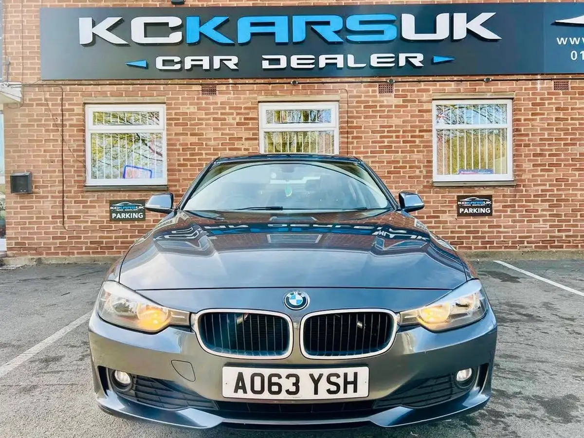 2013-bmw-3-series-20td-320d-efficientdynamics-163bhp-efficientdynamics-ss-saloon-4d-big-4