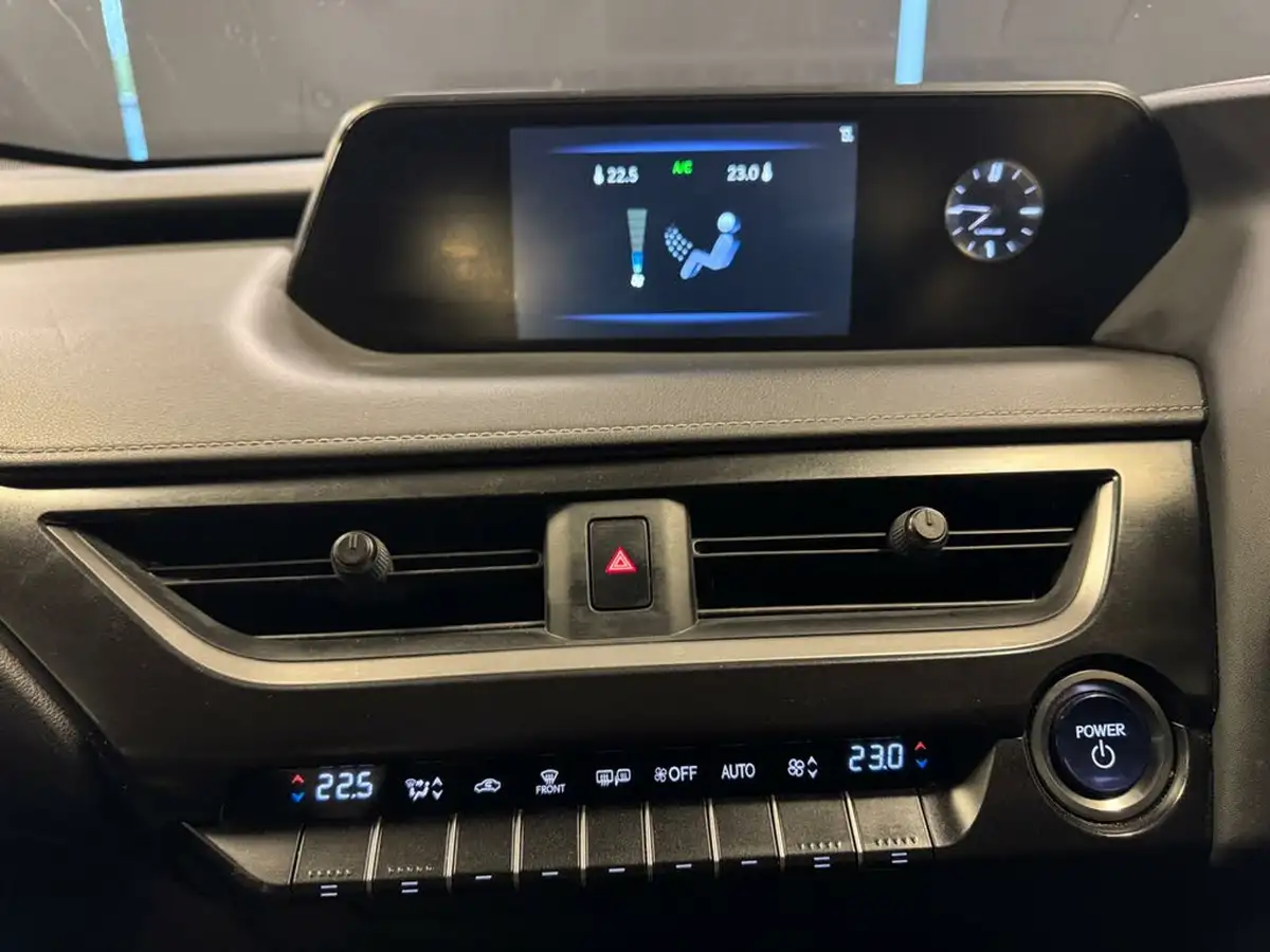 2019-lexus-ux-250h-20-ux-premium-pack-with-navigation-big-14