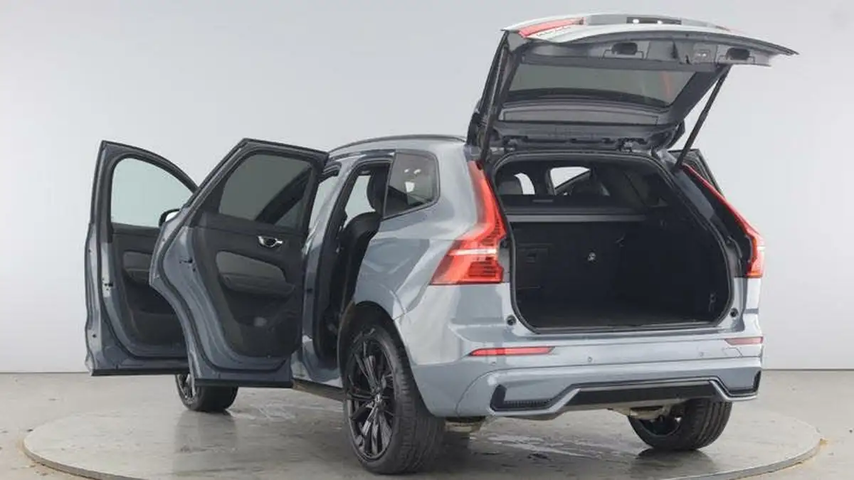 2022-volvo-xc60-20td-b4-r-design-pro-big-10