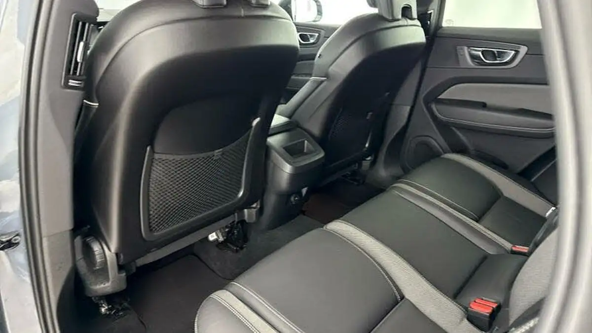 2022-volvo-xc60-20td-b4-r-design-pro-big-34