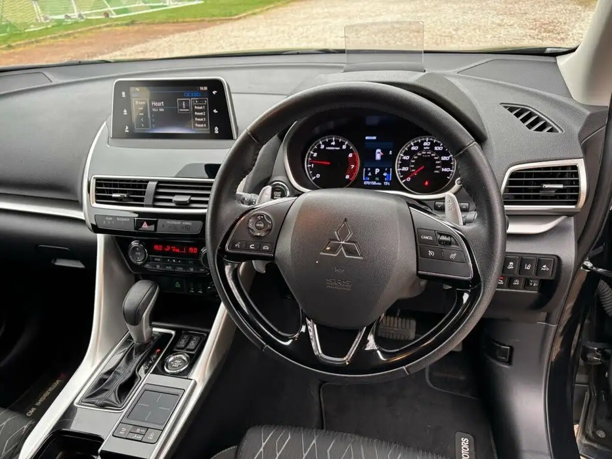 2021-mitsubishi-eclipse-cross-15-dynamic-4wd-auto-big-17