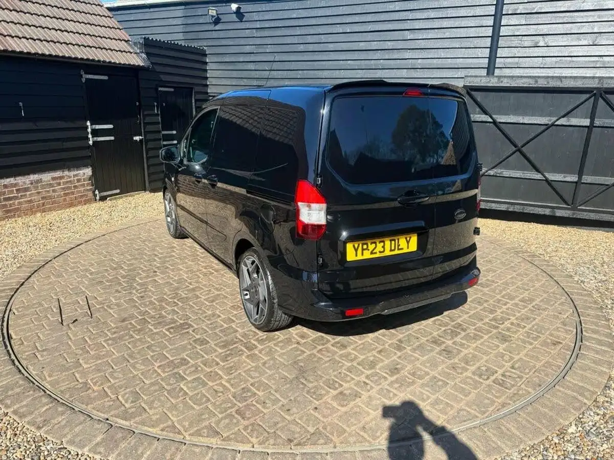 2023-ford-transit-courier-15tdci-sport-big-19