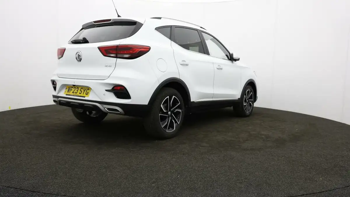 2023-mg-zs-suv-10t-gdi-exclusive-big-76