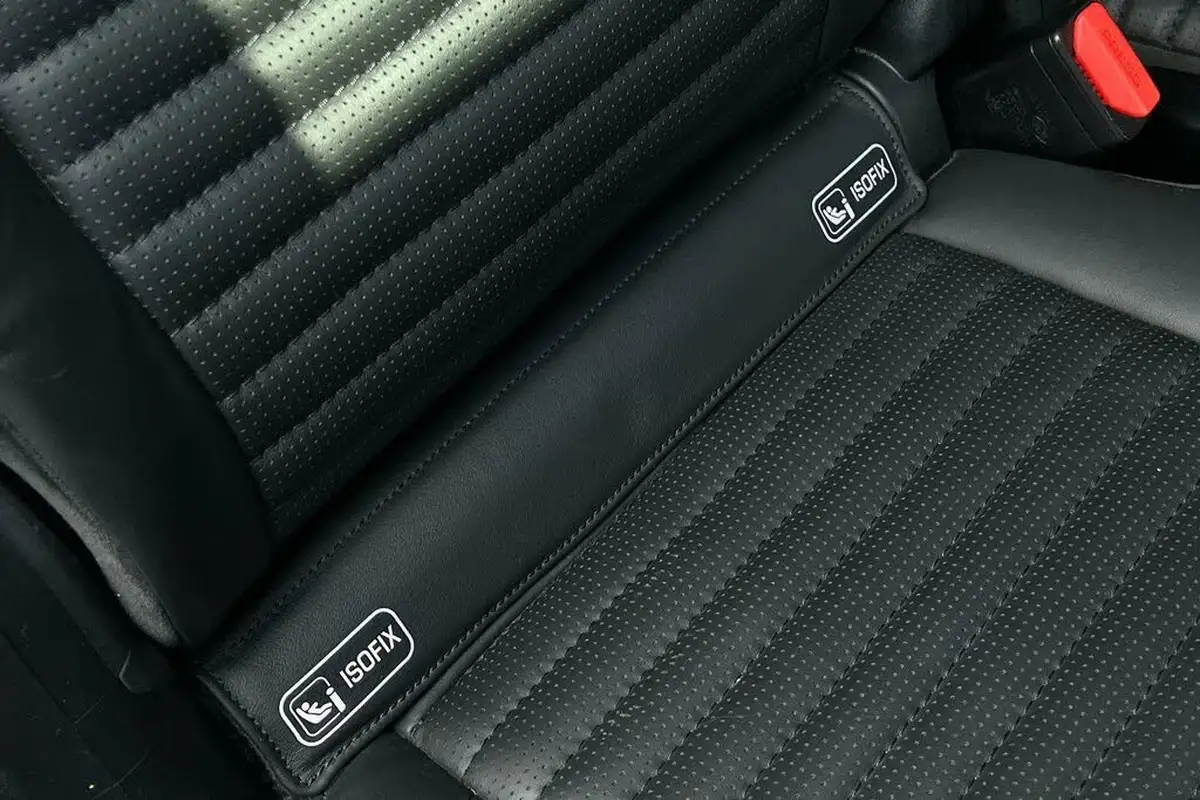 2019-land-rover-discovery-30-sd6-hse-luxury-big-38