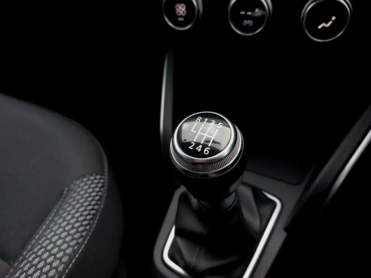 2021-dacia-duster-13-tce-prestige-150bhp-1333cc-big-16