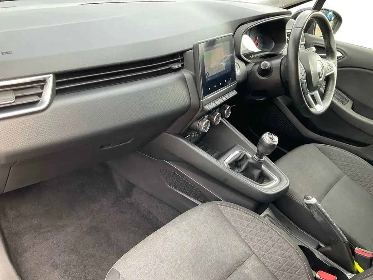 2021-renault-clio-10-sce-iconic-75bhp-big-2