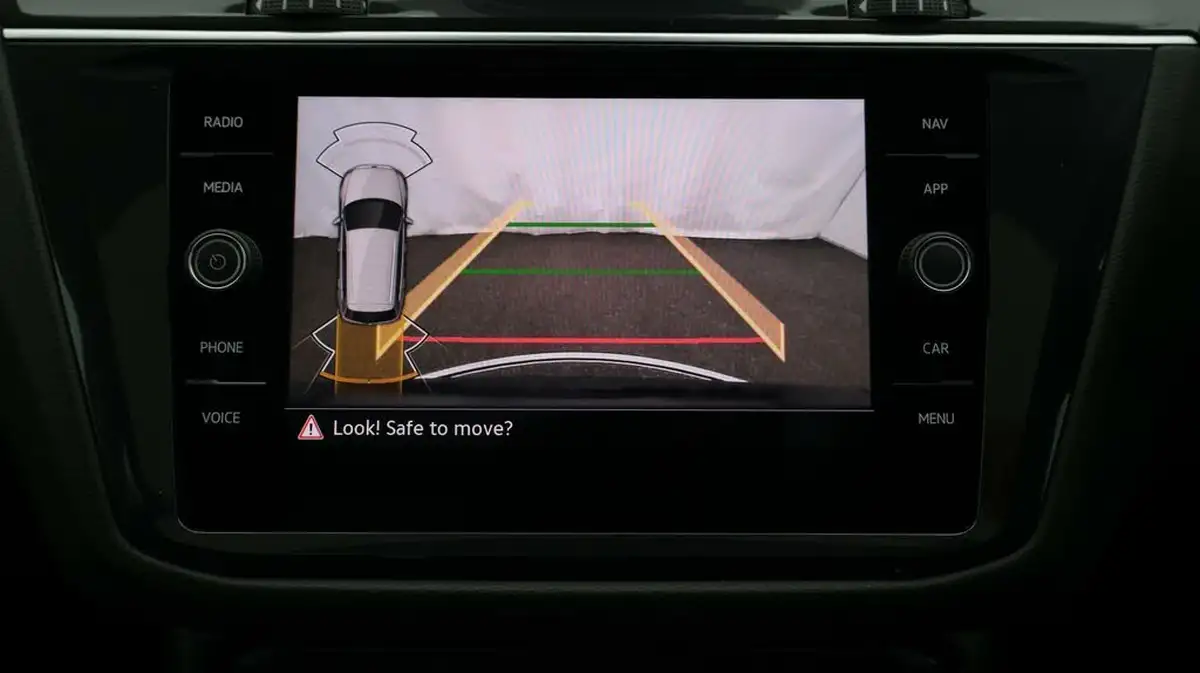 2020-volkswagen-tiguan-15-tsi-elegance-big-26