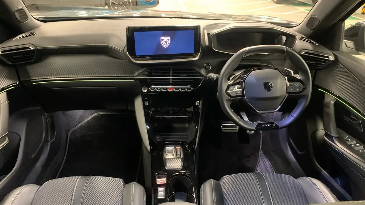 2023-peugeot-2008-suv-big-3