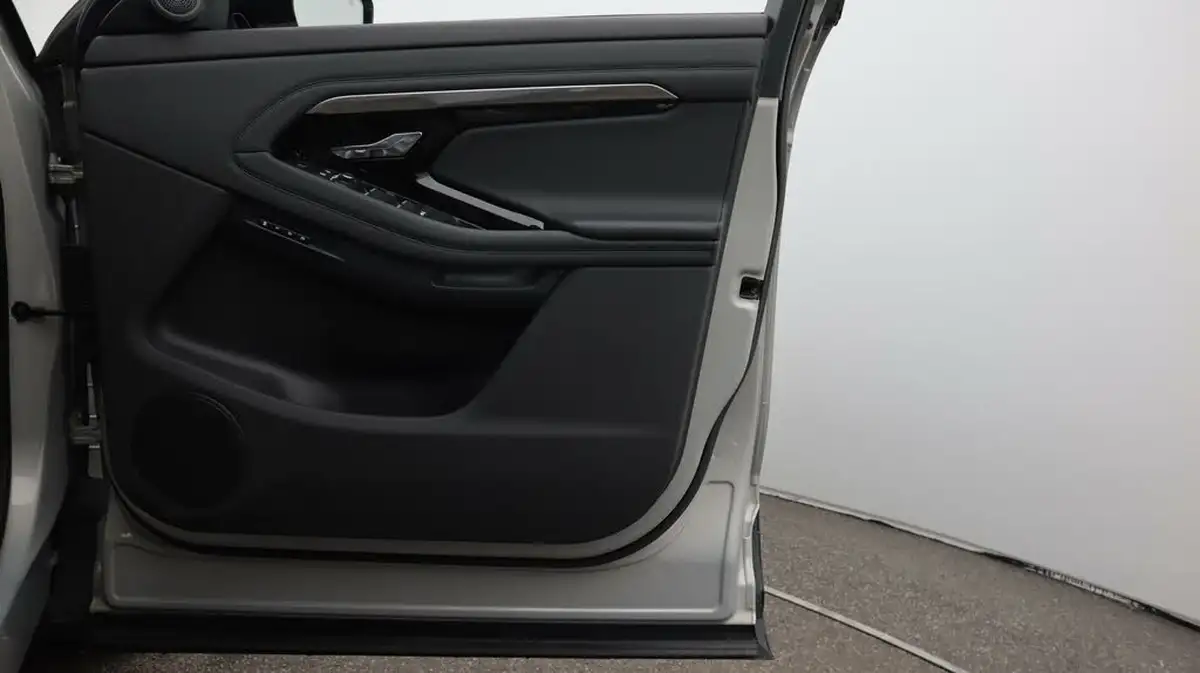 2021-land-rover-range-rover-evoque-15-p300e-r-dynamic-se-big-15
