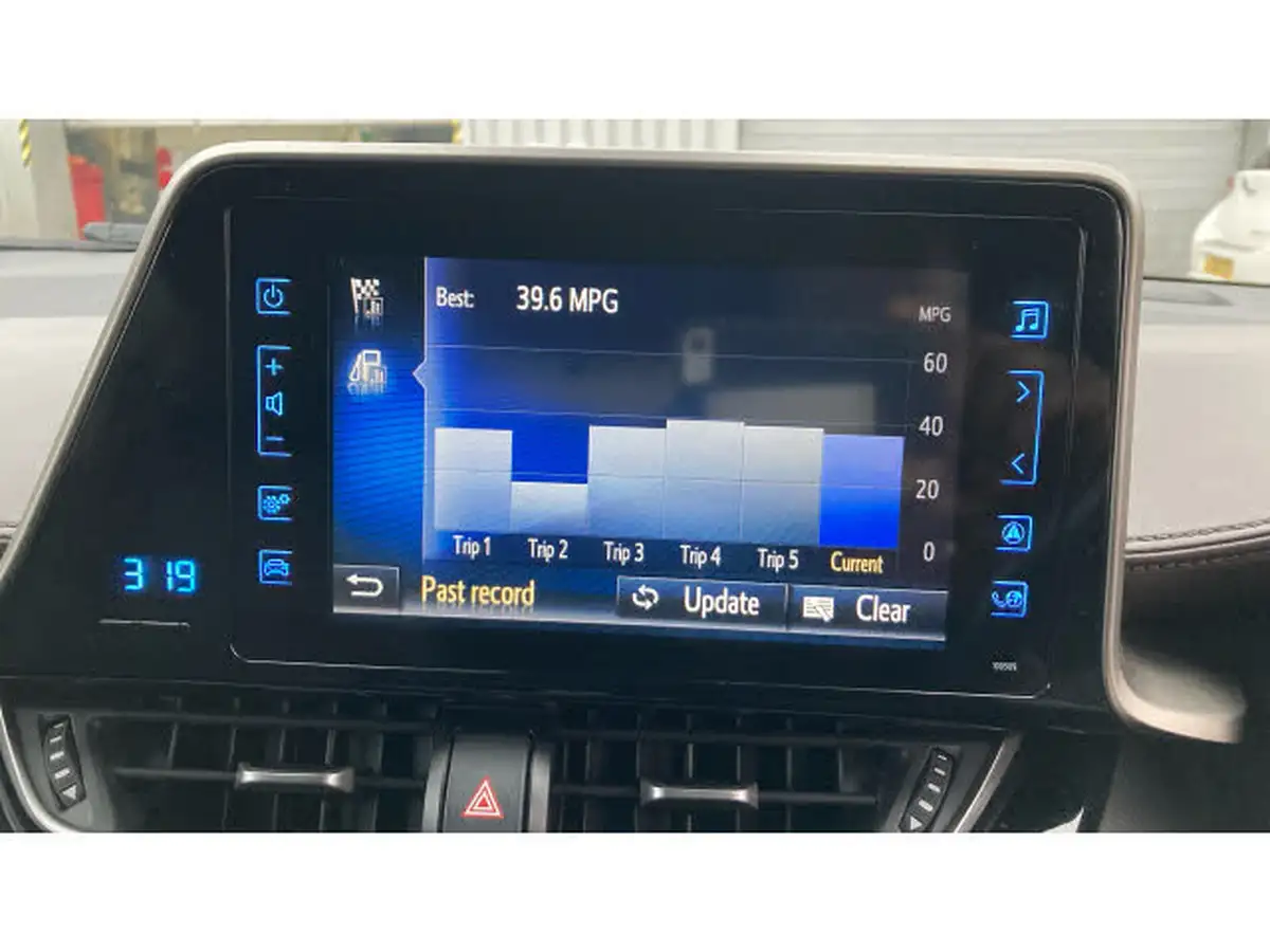 2017-toyota-c-hr-12-excel-big-27