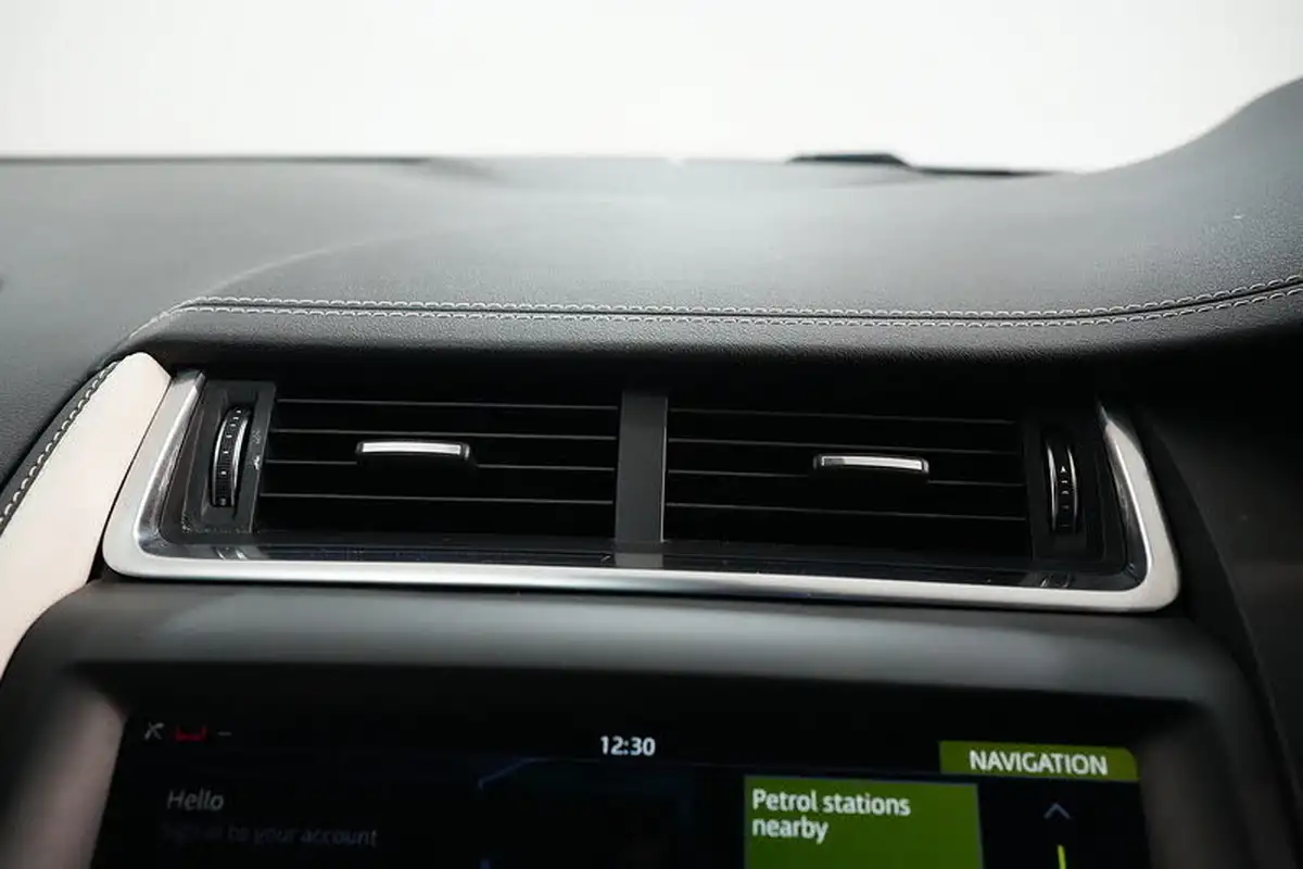 2018-jaguar-e-pace-20-i4d-r-dynamic-hse-180ps-big-40