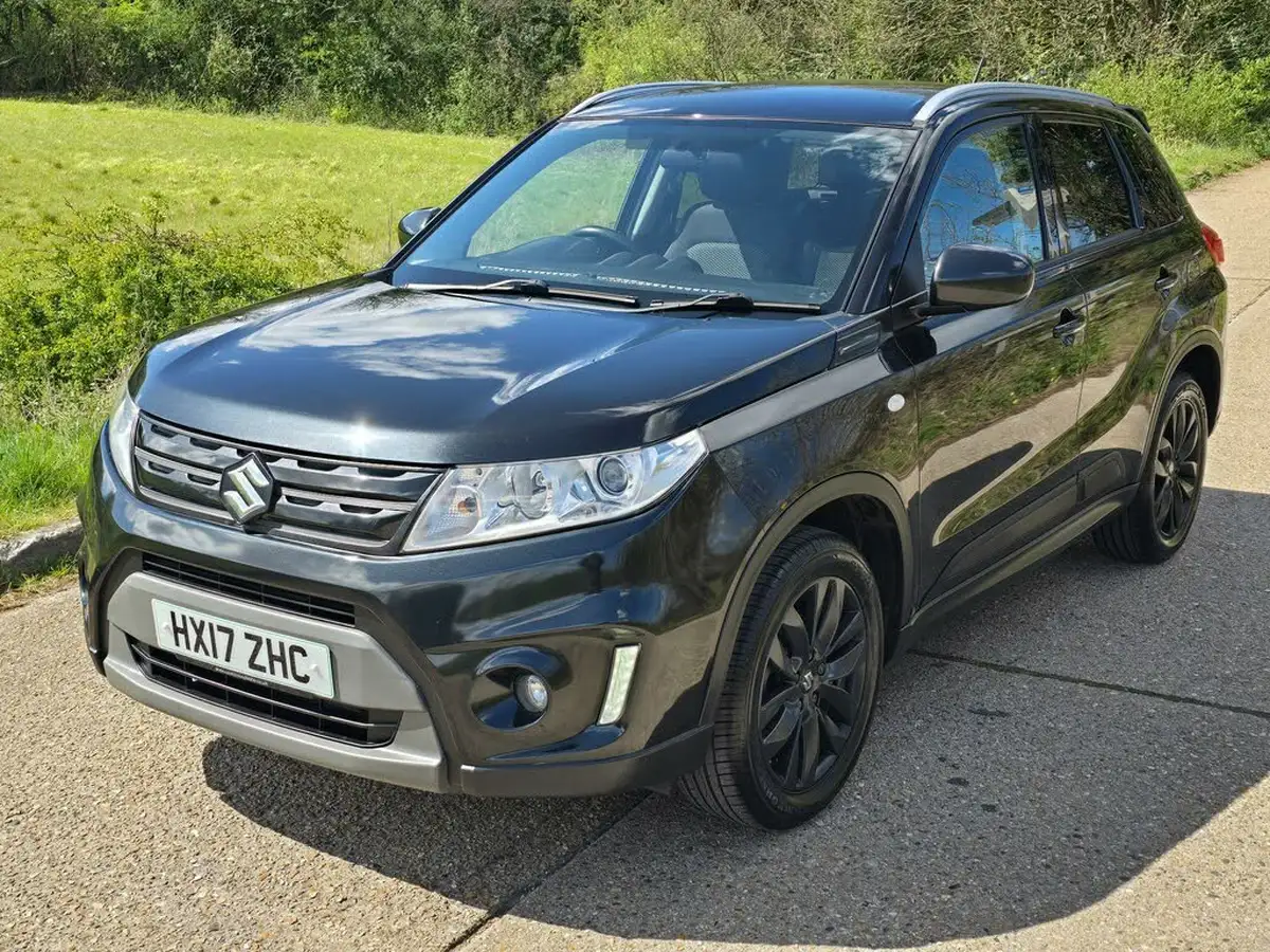 2017-suzuki-vitara-16-kuro-big-17