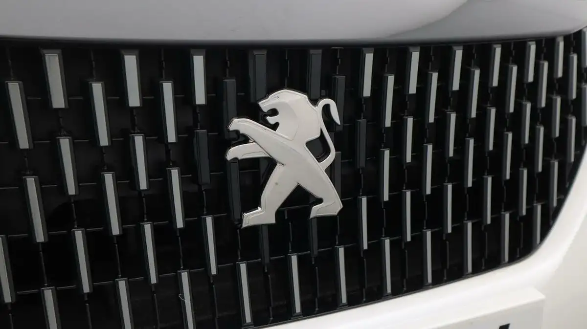 2022-peugeot-2008-suv-12-puretech-gt-big-20