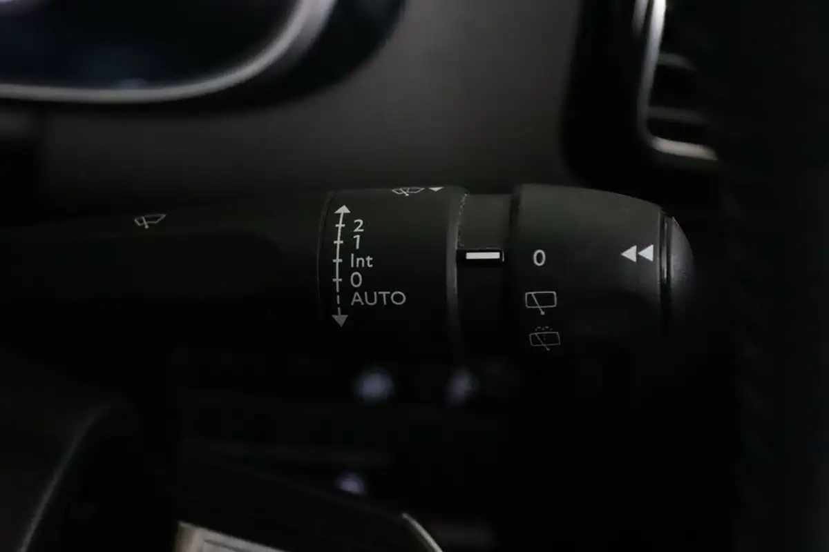2019-citroen-c5-aircross-12-puretech-flair-big-19
