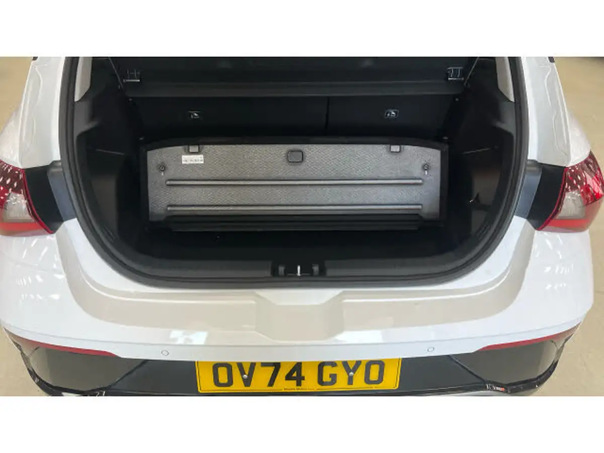 2024-hyundai-i20-10-t-gdi-premium-dct-big-22