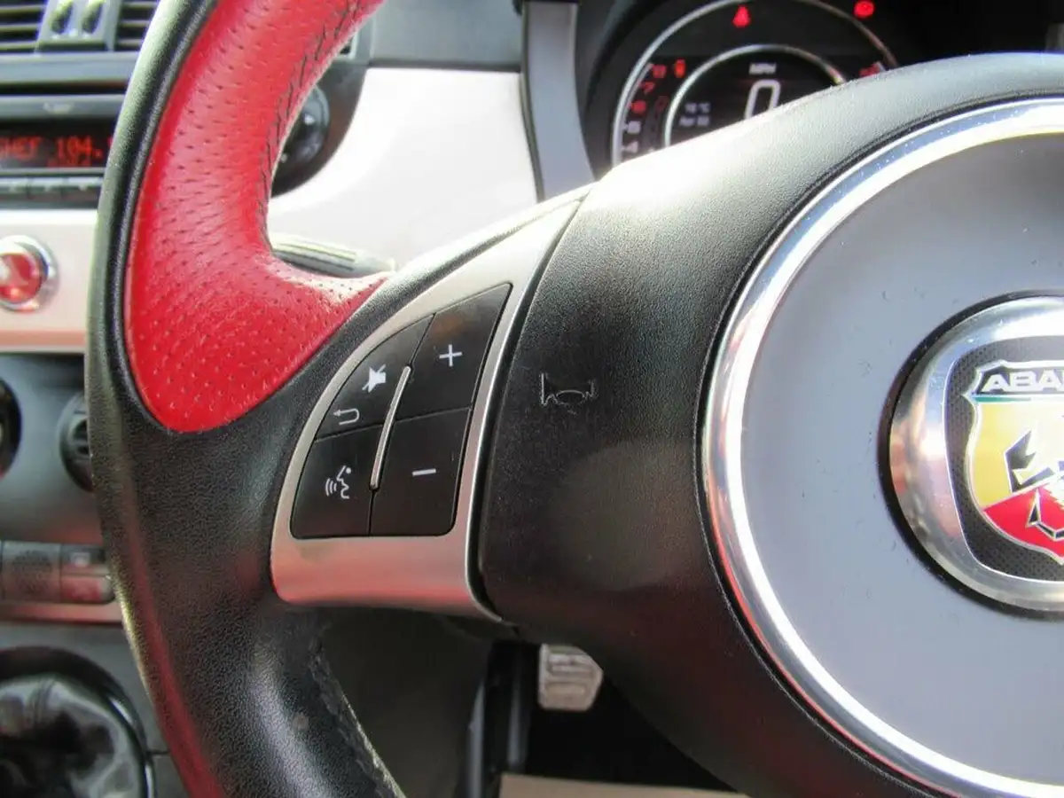 2015-abarth-500-14-tjet-595-turismo-160bhp-big-15