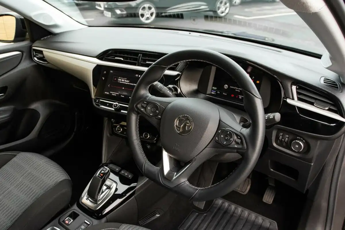 2020-vauxhall-corsa-e-se-nav-11kw-big-4