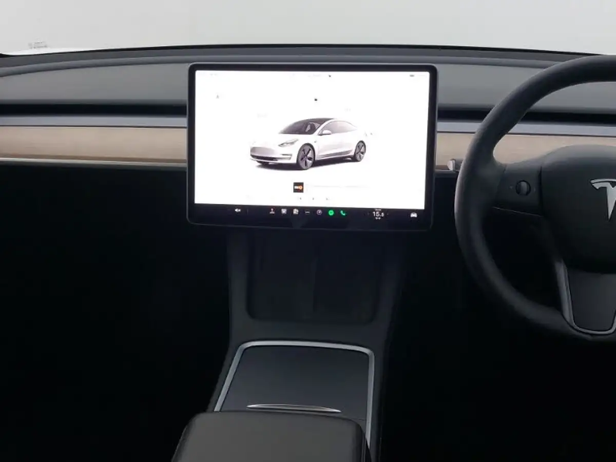 2022-tesla-model-3-e-long-range-big-9