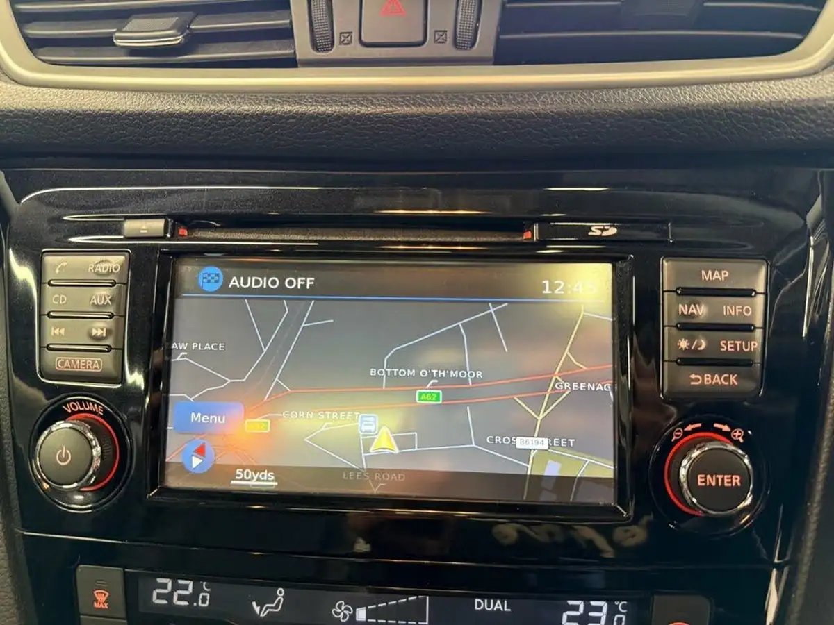 2014-nissan-qashqai-16dci-tekna-4x4-big-40