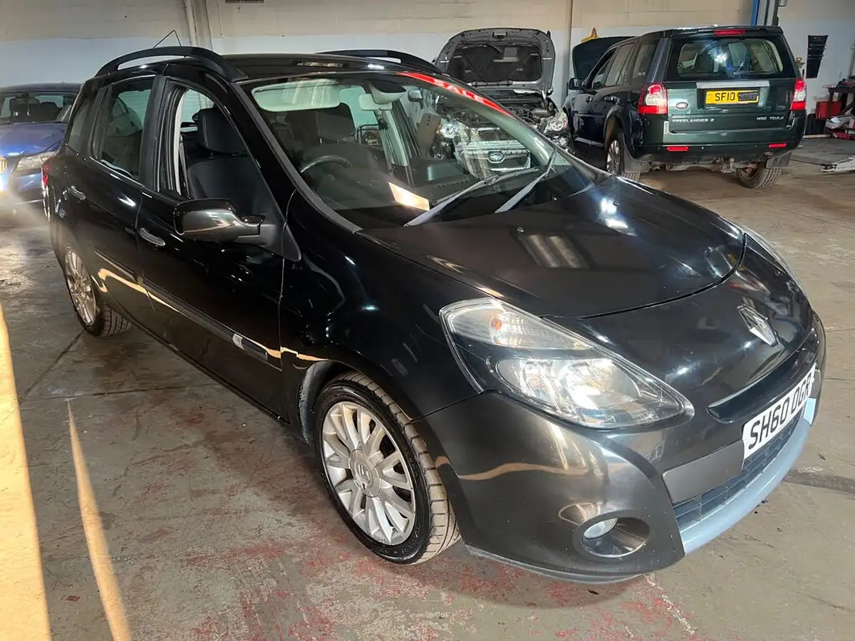 2010-renault-clio-15td-dynamique-tom-tom-88bhp-sport-tourer-5d-big-6