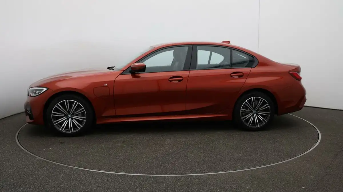 2020-bmw-3-series-20-330e-m-sport-saloon-4d-big-4