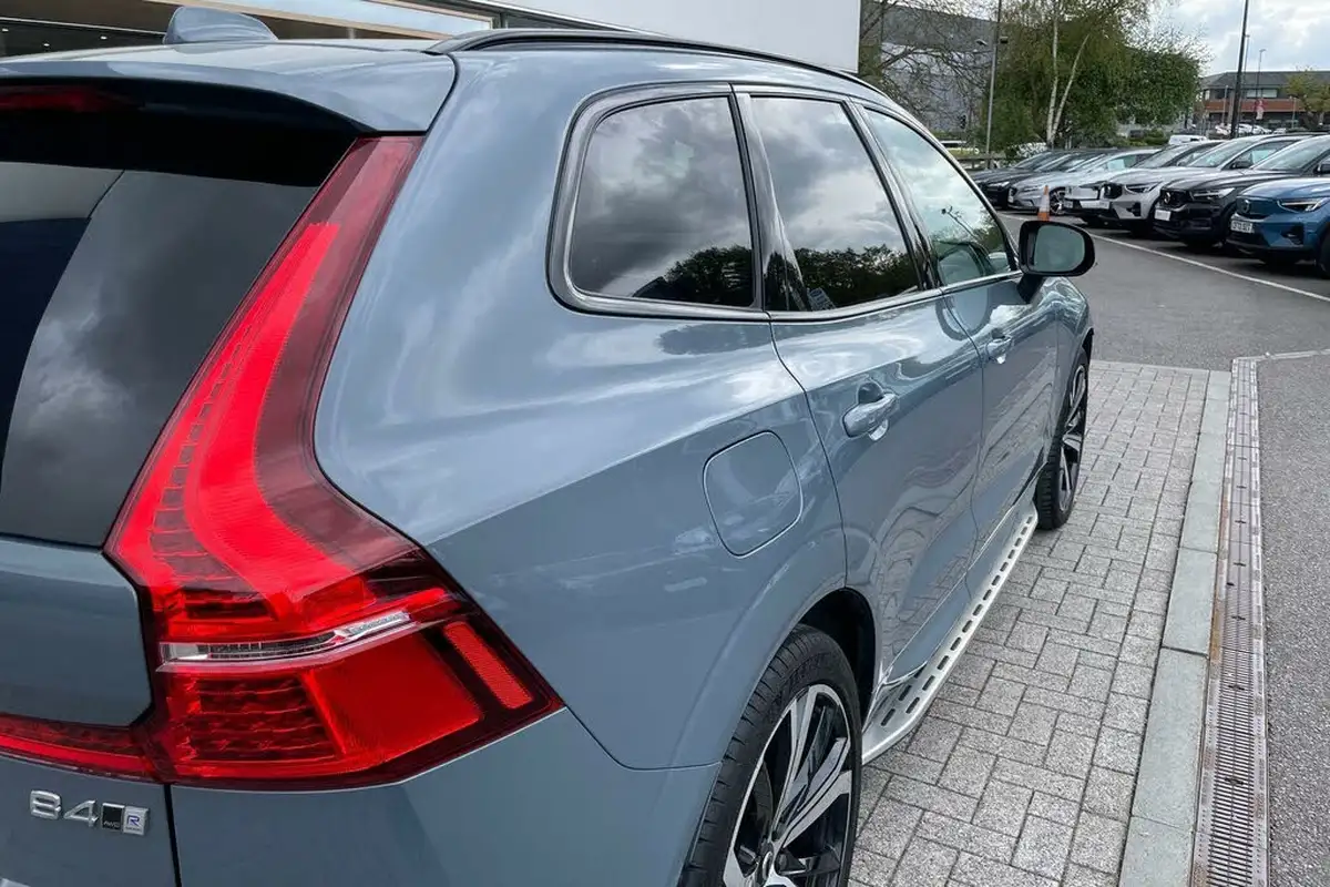 2022-volvo-xc60-20td-b4-r-design-pro-big-13