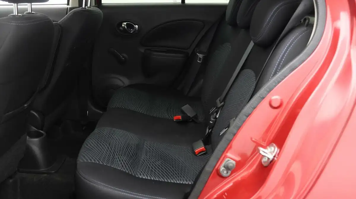 2017-nissan-micra-12-n-tec-big-15
