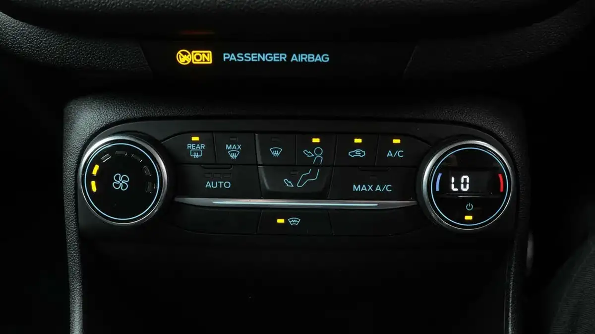 2019-ford-fiesta-10t-titanium-125ps-5d-big-12