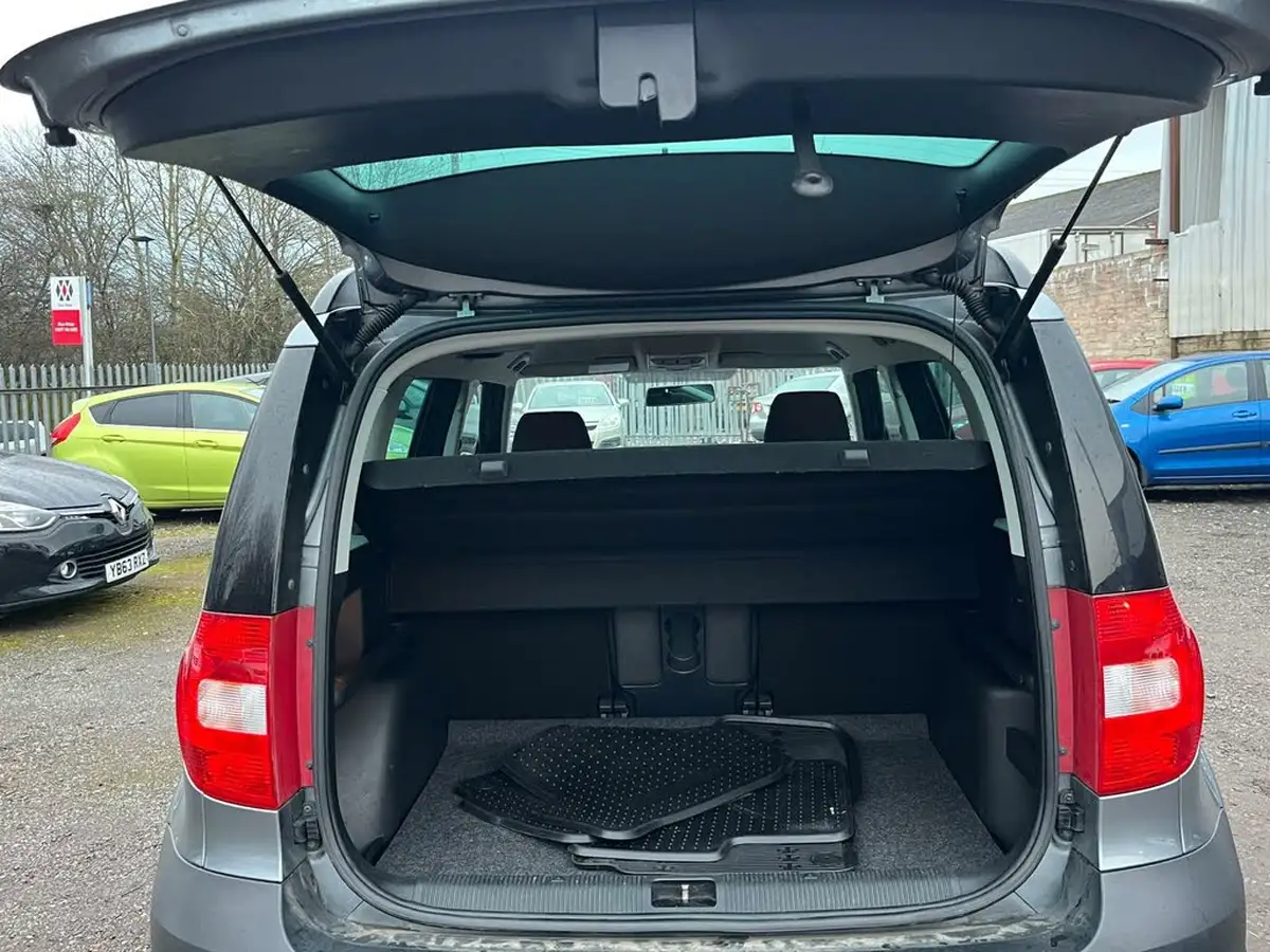 2012-skoda-yeti-20td-urban-big-30