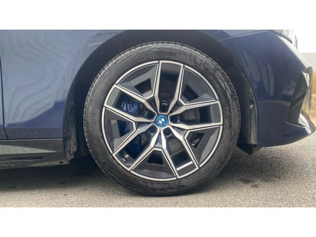 2024-bmw-5-series-e-i5-edrive40-m-sport-saloon-4d-big-13