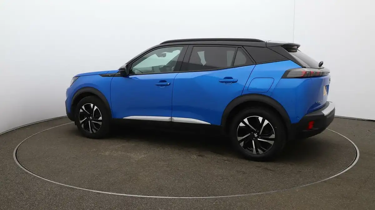 2021-peugeot-2008-suv-e-gt-big-38
