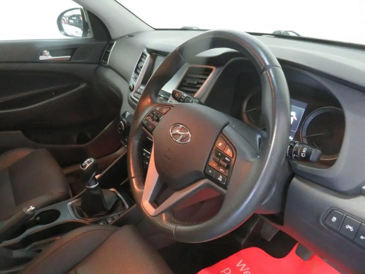 2016-hyundai-tucson-17crdi-blue-drive-premium-116ps-big-36