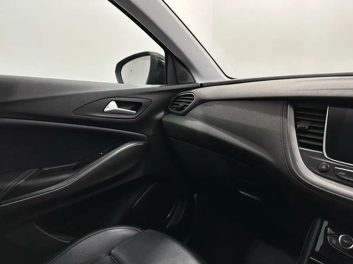 2019-vauxhall-grandland-x-15td-elite-nav-ss-blueinjection-big-23