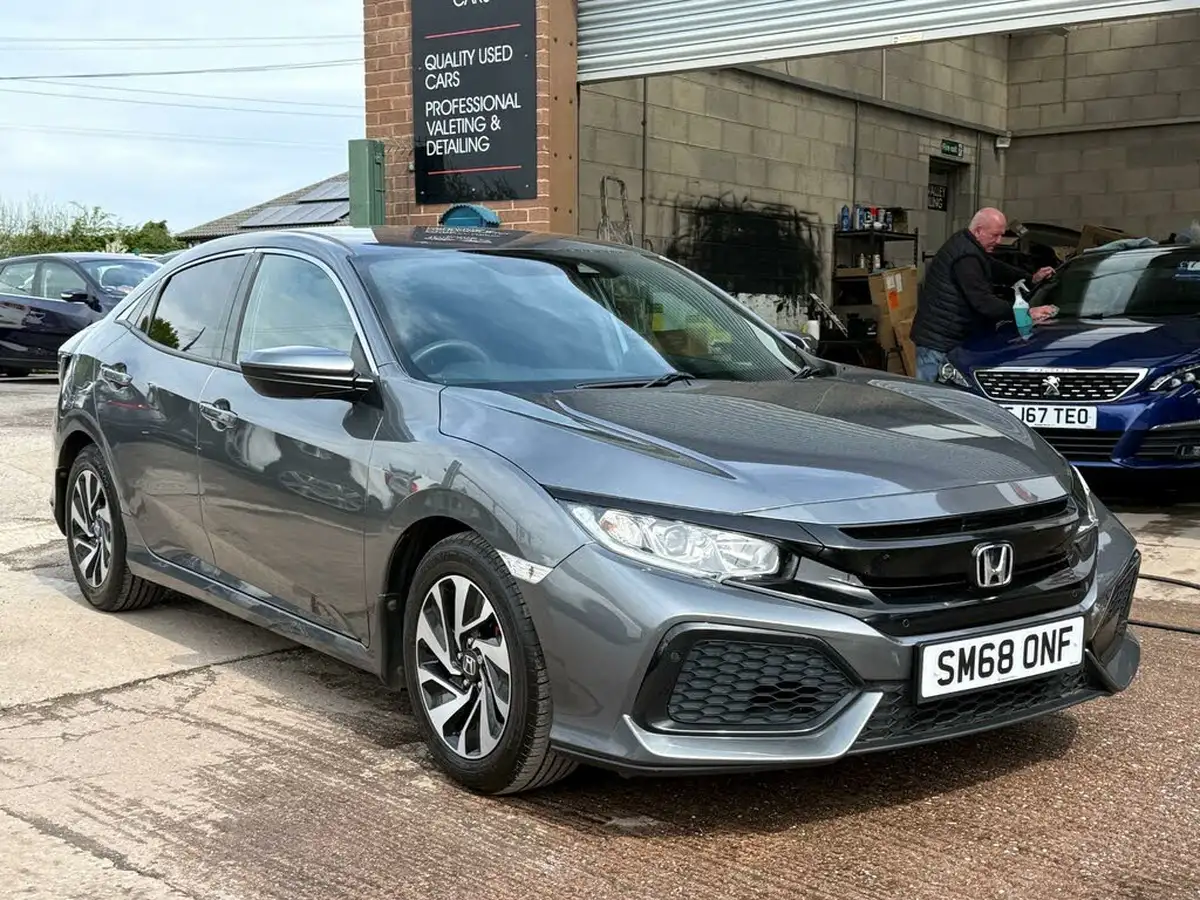 2018-honda-civic-10-vtec-turbo-se-126ps-hatchback-5d-big-9