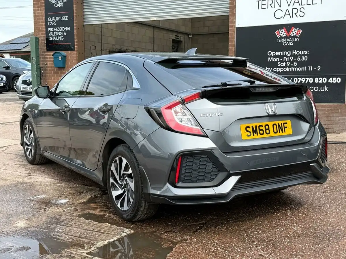 2018-honda-civic-10-vtec-turbo-se-126ps-hatchback-5d-big-54