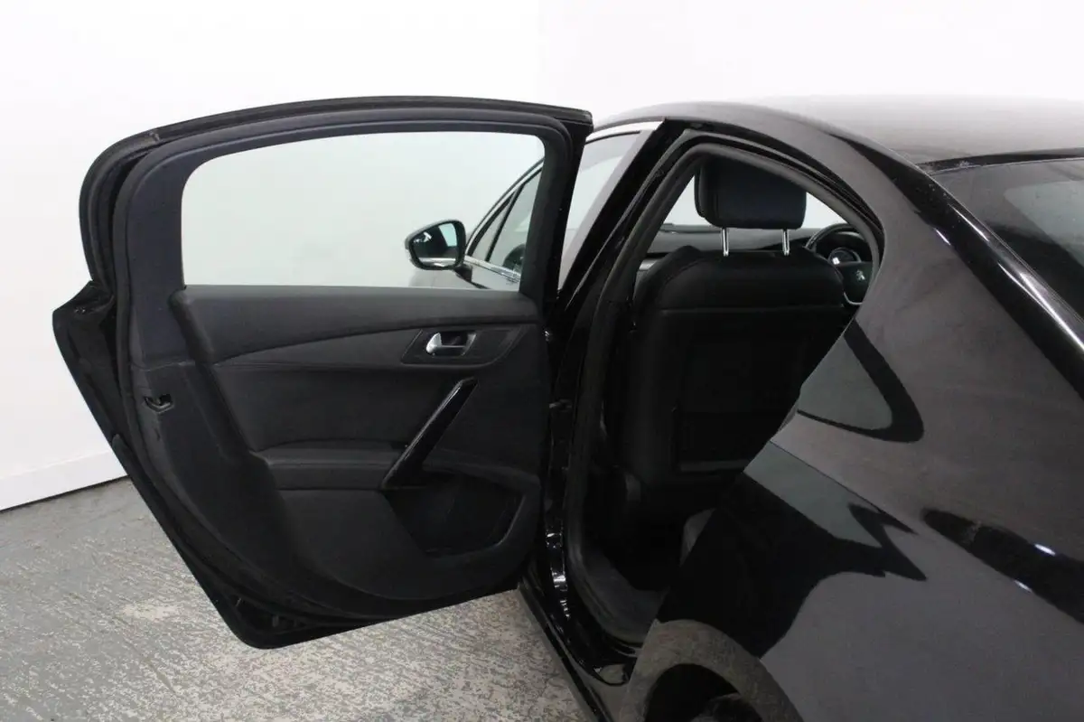 2013-peugeot-508-22hdi-gt-big-21