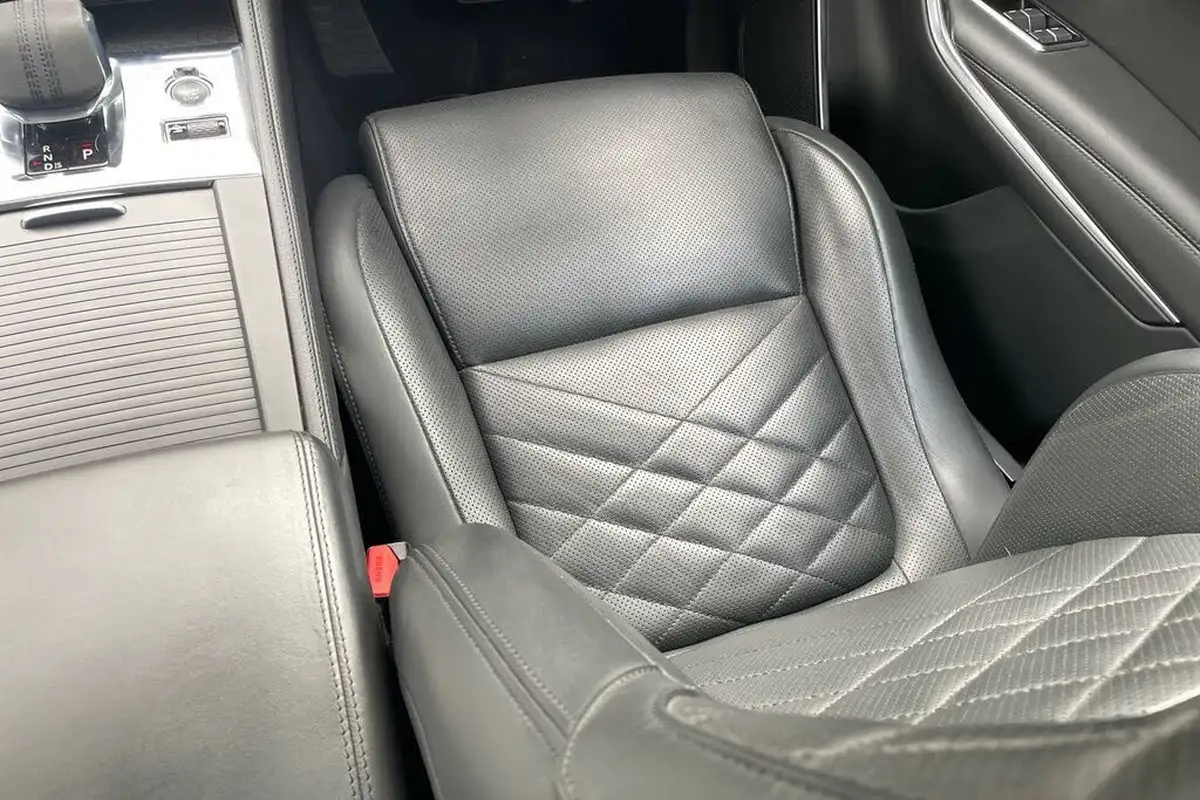 2021-jaguar-f-pace-20-d200-hse-mhev-big-32