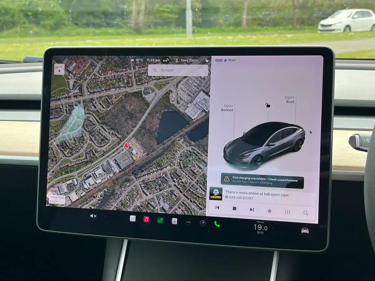 2019-tesla-model-3-e-standard-plus-big-15